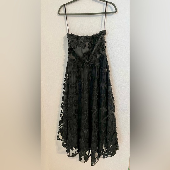 Selfie Leslie DORI FLORAL EMBELLISHED MIDI DRESS BLACK Angel Biba Medium Wedding - Picture 5 of 13